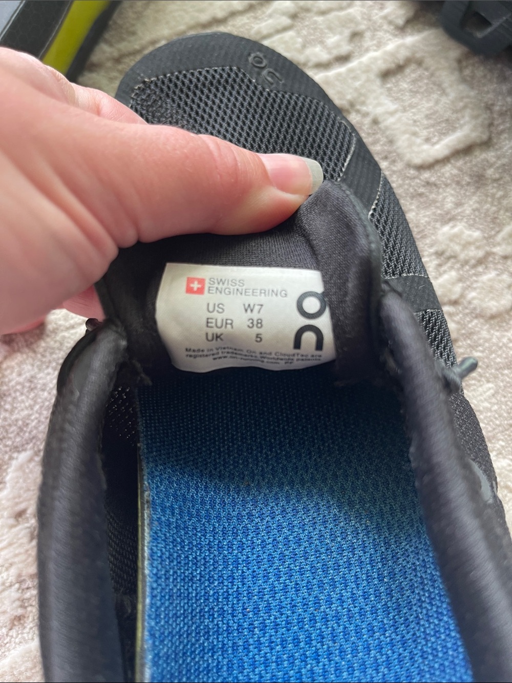 On Running Women’s Black Athletic Running Shoes - Picture 5 of 7